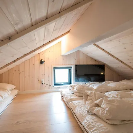 Spacious In With Sauna Holiday home