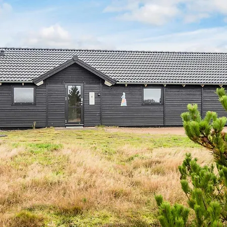 Spacious In With Sauna Holiday home *